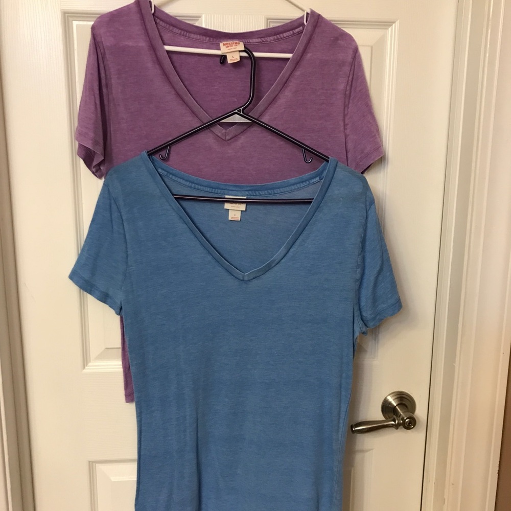 Mossimo (Target) t-shirts lot of 2